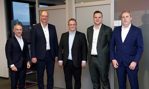 Oerlikon Barmag and Evonik – strategic partnership in the growing market for chemically recycled PET